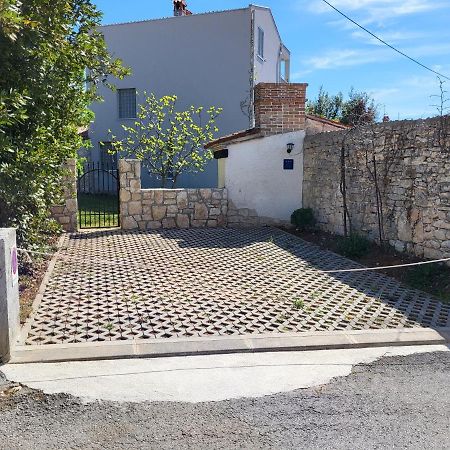 Holiday Home Mihovilovic Премантура Екстериор снимка