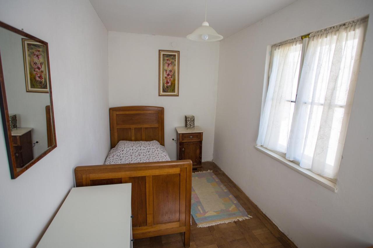 Holiday Home Mihovilovic Премантура Екстериор снимка